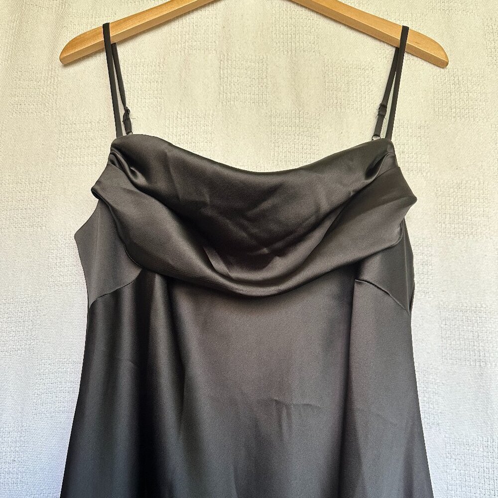 NWT AQUA long elegant cowl neckline with lace open back - Picture 4 of 8